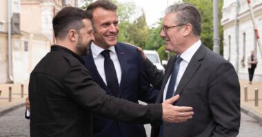 Ukraine and allies urge Putin to commit to a 30-day ceasefire or face new sanctions