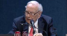 Warren Buffett stuns crowd as he steps down from Berkshire... and issues stark warning to Trump
