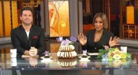 'Windy City Weekend' celebrates Mother's Day 2025 early with flower, Nothing Bundt Cakes giveaways
