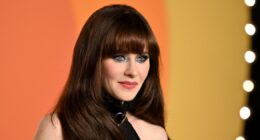 Zooey Deschanel Has Been Wearing This Crossbody Phone Case Nonstop