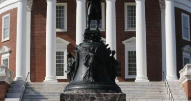 ‘Tasteless’: NYC Tears Down Statue Of Thomas Jefferson, Erects 12-foot Statue of 'Overweight Black Woman'