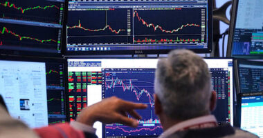 Asian shares are mixed as markets shrug at latest China-US trade deal
