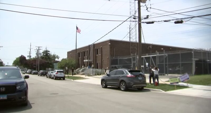 Broadview facility immigration case check-in requests over Father's Day weekend raise ICE raid fears, Chicago families say