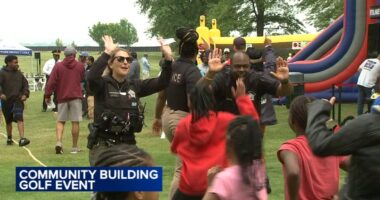 Chicago Police Department, Chicago Park District host 'Play Like a Champion' golf program at South Shore Golf Course
