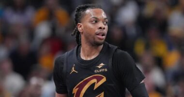 Cleveland Cavaliers guard Darius Garland has toe surgery, recovery expected to take 4–5 months