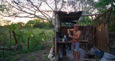 Cuban families devise ingenious solutions to endure frequent power shortages