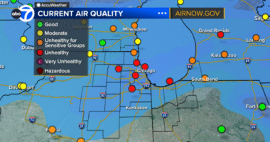 Current air quality Chicago: AQI high in Illinois, Indiana counties with air quality alert due to 2025 Canadian wildfires