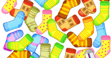 Everyone can see the rainbow socks in the photo but only the top 1% can find the one-of-a-kind pattern in 20 seconds