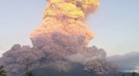 Flight ‘red alert’ issued & tsunami fears as giant SIX-MILE high ash cloud soars from Mount Lewotobi volcano eruption