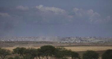 Gaza officials say Israeli forces killed 27 heading to aid site