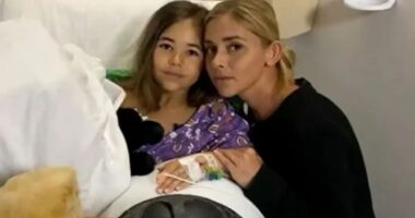 Girl, 9, recalls moment she ‘picked up hand’ & ‘started screaming’ in horror shark attack as dad says ‘miracle’ happened