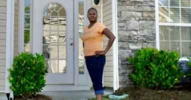 Homeowner fined $2.8k by HOA over fence put up on own land – & threatened with losing home if she doesn’t pay in 13 days