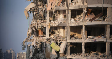 Israel-Iran latest: Death toll grows as Israel and Iran trade attacks for third day