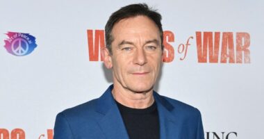 Jason Isaacs Reveals ‘White Lotus’ Actors’ Very Low’ Salary