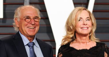 Jimmy Buffett's 'upset and confused' widow locked in legal row over late singer's $275M fortune