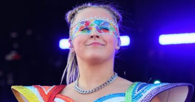 JoJo Siwa Reportedly Dropped By Her Record Label Almost Two Months After Declaring She's 'Not A Lesbian'
