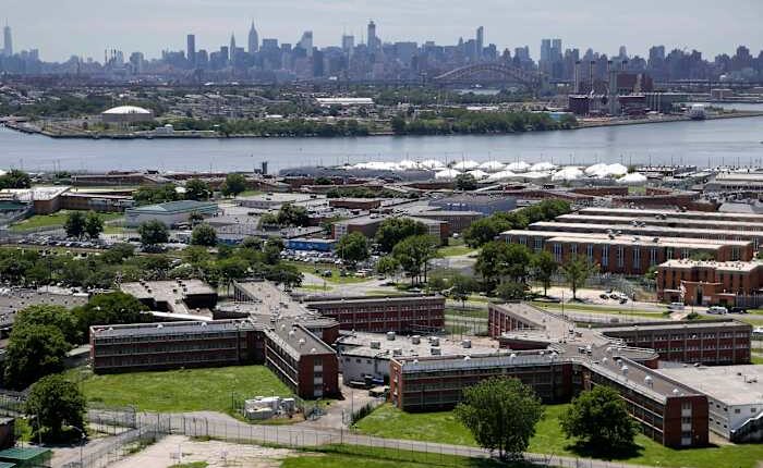 Judge blocks plan to allow immigration agents in New York City jail
