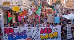 'Kisses yes, Bezos No,' protesters say, as Bezos wedding bonanza stirs controversy in Venice