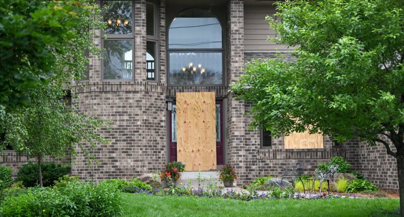Murdered lawmaker Melissa Hortman's home is BURGLED four days after her killing in crime-ridden Minneapolis suburb