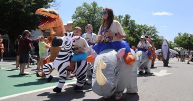 New Hampshire city in 'Jumanji' marks 30th anniversary with animal costume race