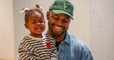 Northeast Ohio dads find support in 'Daddy Stroller Social Club'