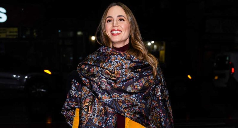 Retired Actress Eliza Dushku Graduates With Master’s Degree in Counseling