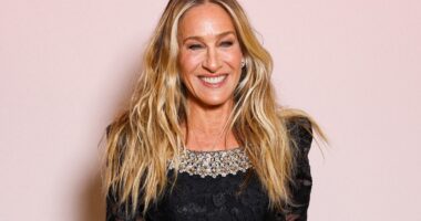 Sarah Jessica Parker Responds to Backlash Over Che Diaz: “I Was Shocked” By Hate Toward ‘And Just Like That’ Character