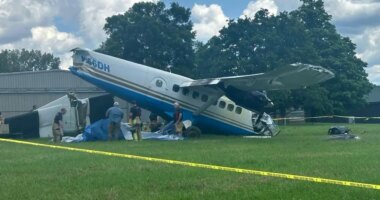Tennessee skydiving plane crashes moments after takeoff, leaving multiple passengers injured