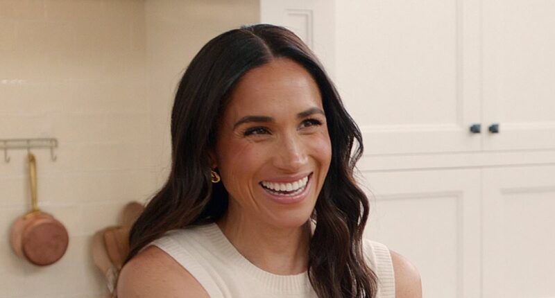 Tina Fey and Amy Poehler poke fun at Meghan Markle with barbed comment about her recipes