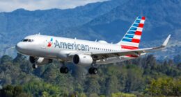 Travelers delayed for hours after American Airlines sent wrong-sized plane to airport as flyers boycott ‘broken’ airline