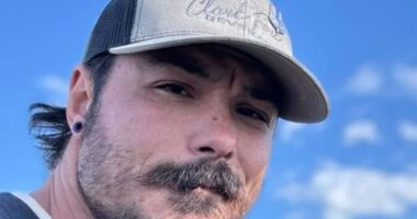 Travis Decker cops find ‘items of interest’ in hunt for ‘killer’ dad as fugitive warned he ‘has to aim for perfection’
