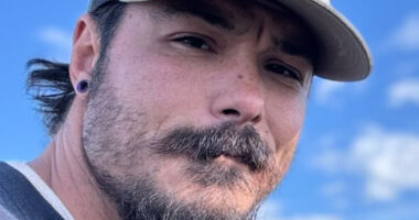 Travis Decker cops share sinister ‘signs’ dad who ‘killed 3 daughters with bags tied over heads’ is still alive & on run