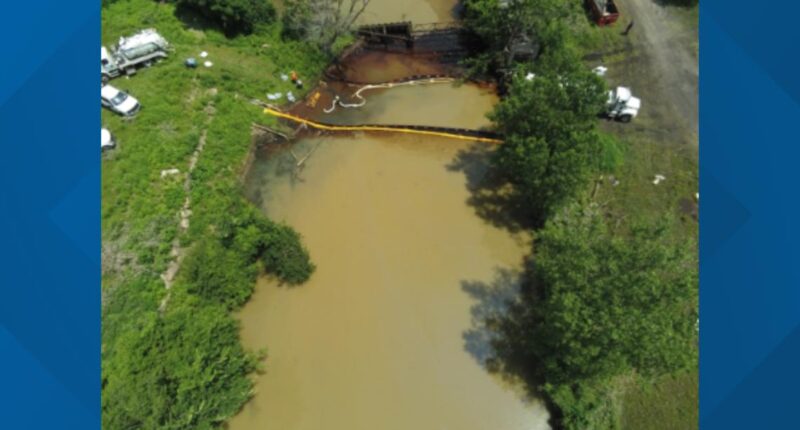 US Coast Guard: Containment underway after oil spill reported in Cuyahoga River tributary