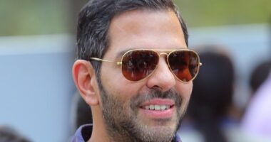 Witness claims Prince William's billionaire pal said 'I've swallowed something' before he died after 'ingesting a bee' during polo match